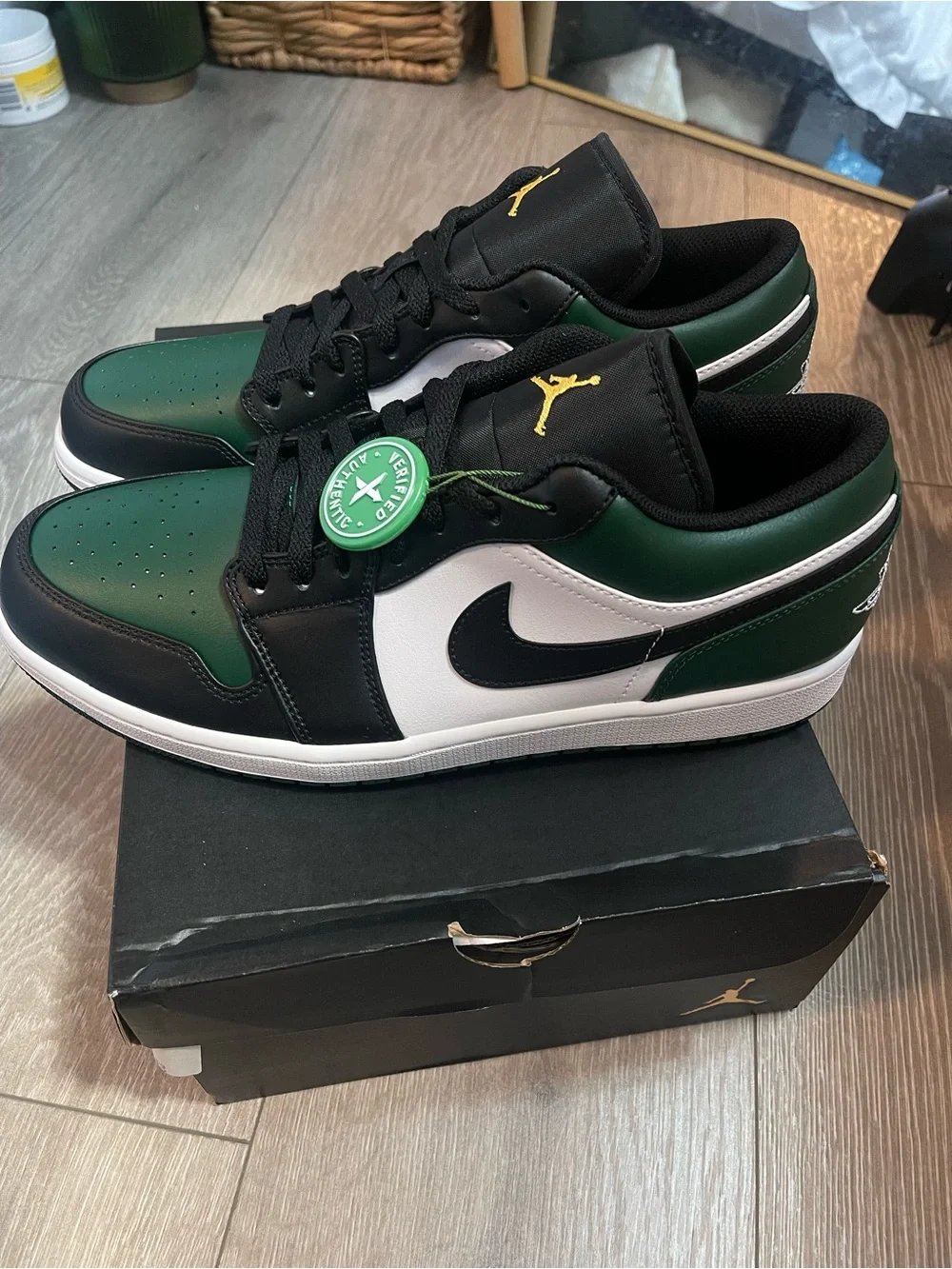 NWT Air Jordan 1 Low Noble Green